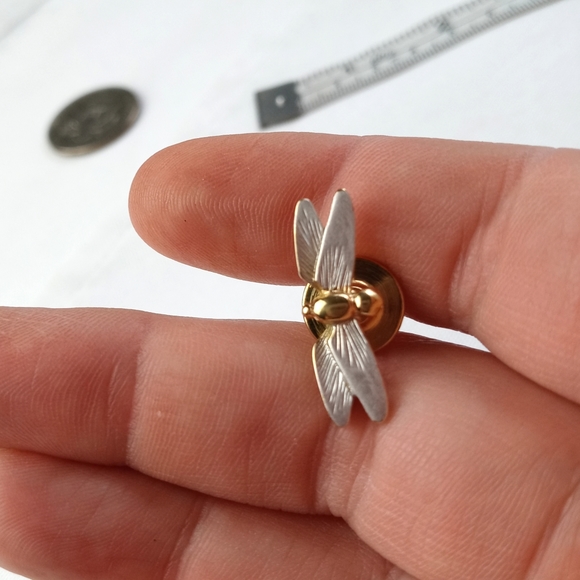 Vintage Avon Mini Dragonfly Tac Pin Brooch - Picture 2 of 5